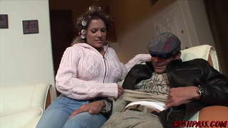 ���ੱਡੇ ਉਛਾਲ਼ ਚੂਚੀਆਂ ਅਤੇ ਇੱਕ ਰਾਈਡ &#039; ਤੇ ਰੇਮਨ ਲਈ ਮਿਲ੍ਫ਼ ਯਰਦਨ