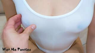 Fierbinte Pas Sora poartă costum de BAIE în fața fratelui ei !! PARTEA 1