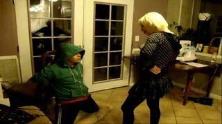 Топката busting (облечена)