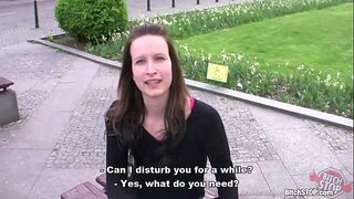 Ast STOP - Evelyn Lopez ffycin mewn toiled cyhoeddus