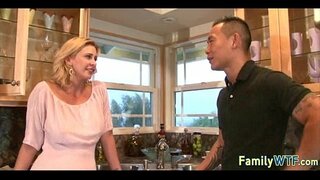 Ni sawa yeye ni wangu m. katika sheria 937