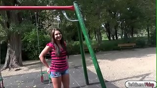 Кристина fucked во јавноста за пари