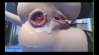 Nerdete tenåring fist punch henne i ræva til awesome squirting orgasme