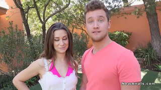 Coppia anale cazzo nel cortile di casa