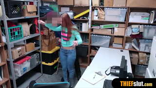 ���ং পদ তরুণ পেয়েছিলাম ধরা শপিং মল ও একটি রুক্ষ