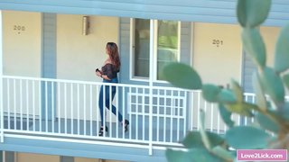 Macecha jíst její lesbické dospívající nevlastní dcery chlupatá kunda