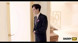 DADDY4K. Dəhşətli səhnə seks köhnə papa və onun gözəl gəlin