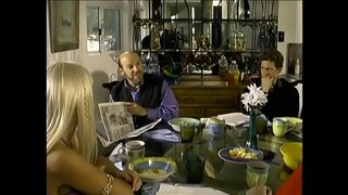 Ogier-marynarz obciąga swoje mocne narzędzie wspaniały blond Hanne