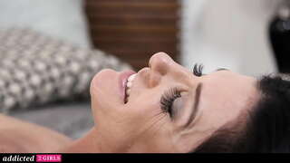 ���াপ-মা, বড়ো পোঁদ, লেসবিয়ান, পরিণত, তিনে মিলে,